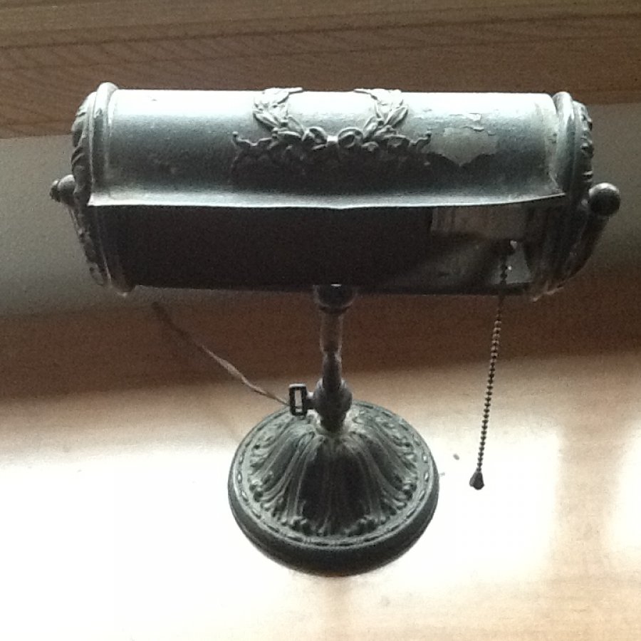 Iron banker's lamp Picture